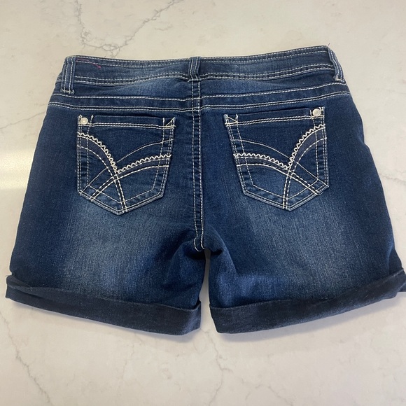 Wallflower Denim Shorts Size 11 - Picture 2 of 7